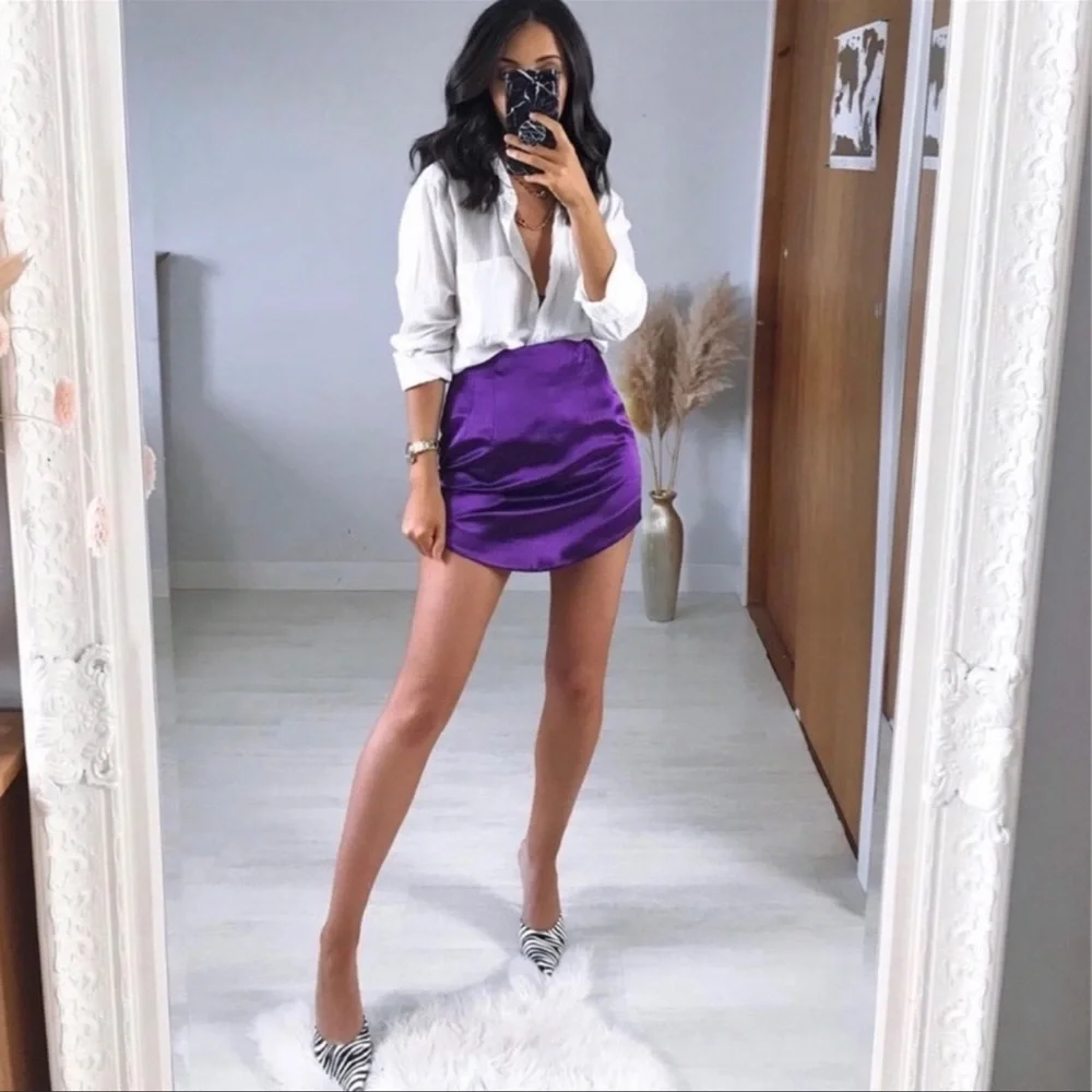 BLOGGERS FAV ZARA SATIN EFFECT MINI SKIRT - Picture 5 of 7